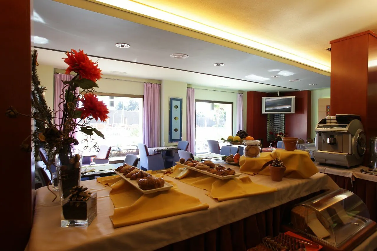 Felix Hotel Valls 4*,