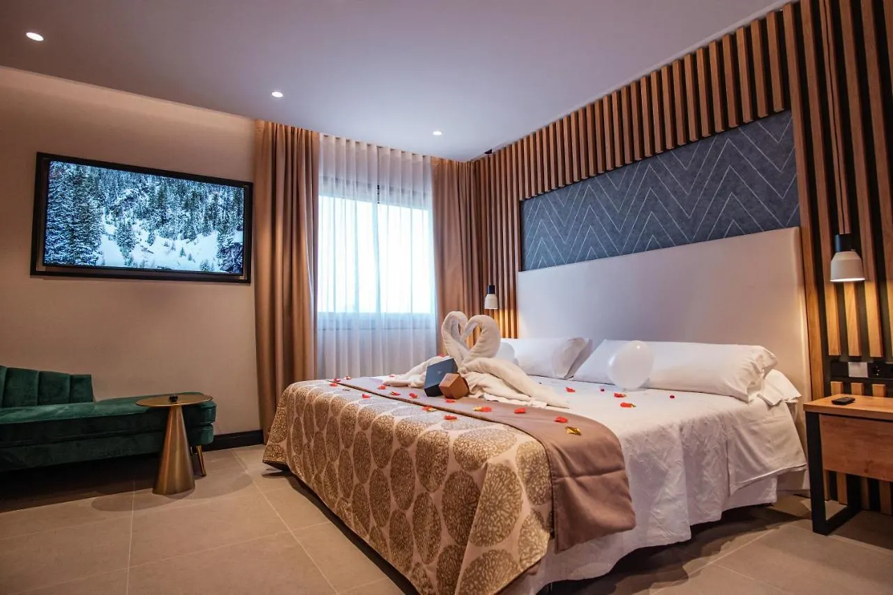 Felix Hotel Valls 4*,