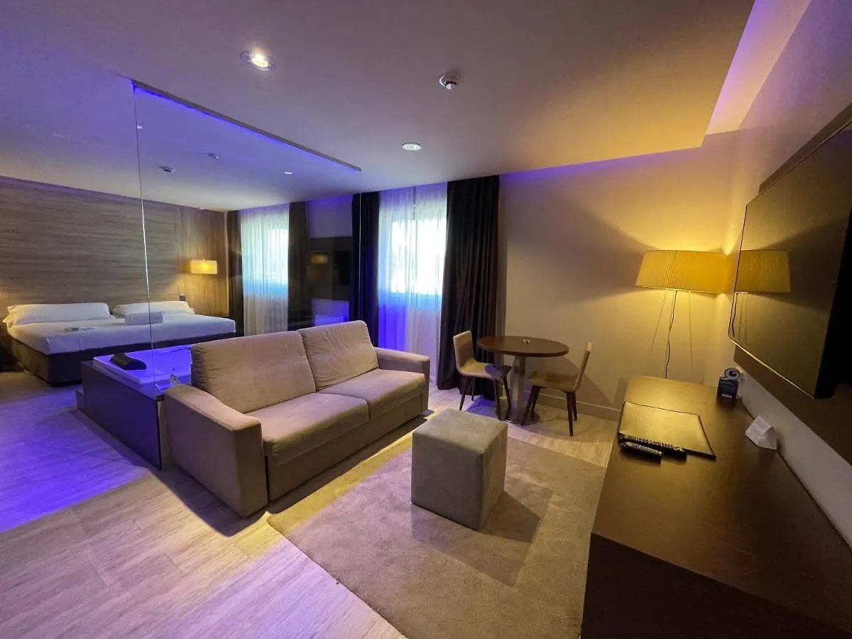 Felix Hotel Valls 4*,